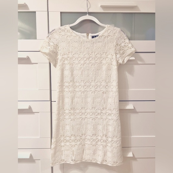 Lulu’s White Lace Shift Dress - Picture 5 of 9